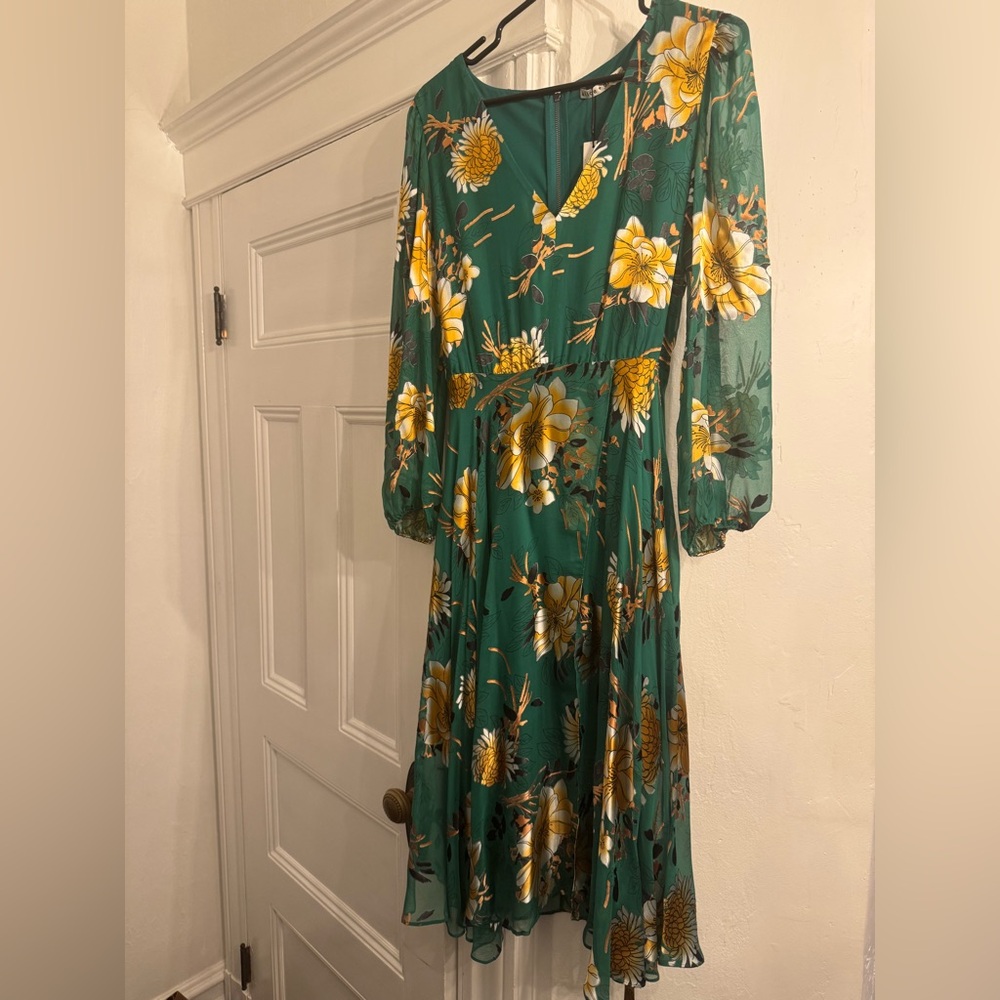 Alice + Olivia Green Floral Long Sleeve Dress